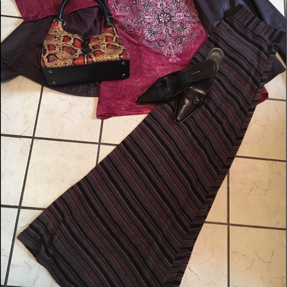 Roz & Ali Dresses & Skirts - Maxi skirt by Rox and Ali